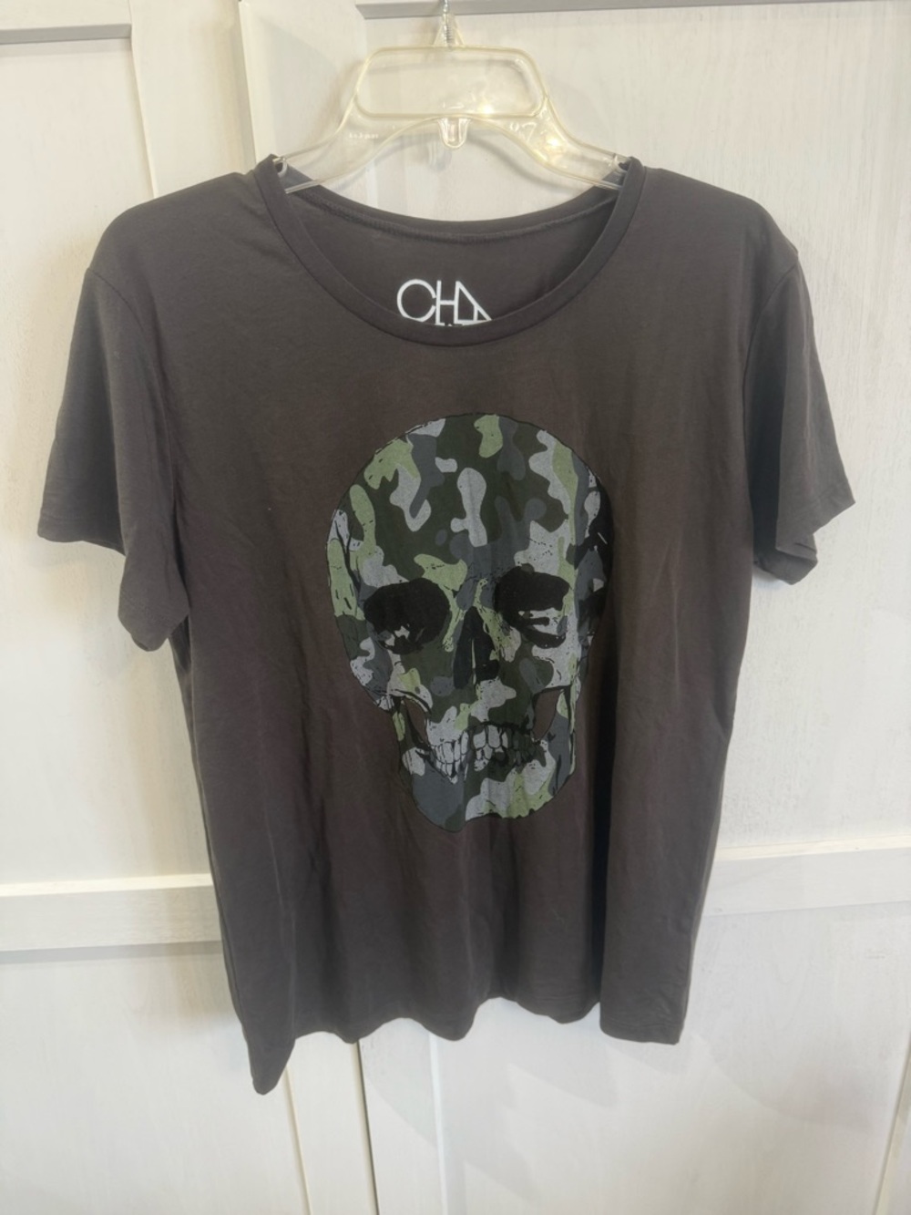 Chaser Women's Black Tee with Camo Skull Graphic